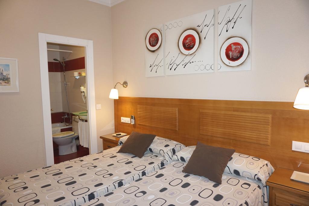 Santillan II Hotel Madrid Room photo