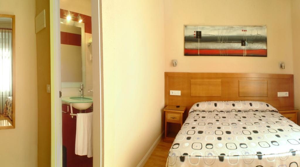 Santillan II Hotel Madrid Room photo